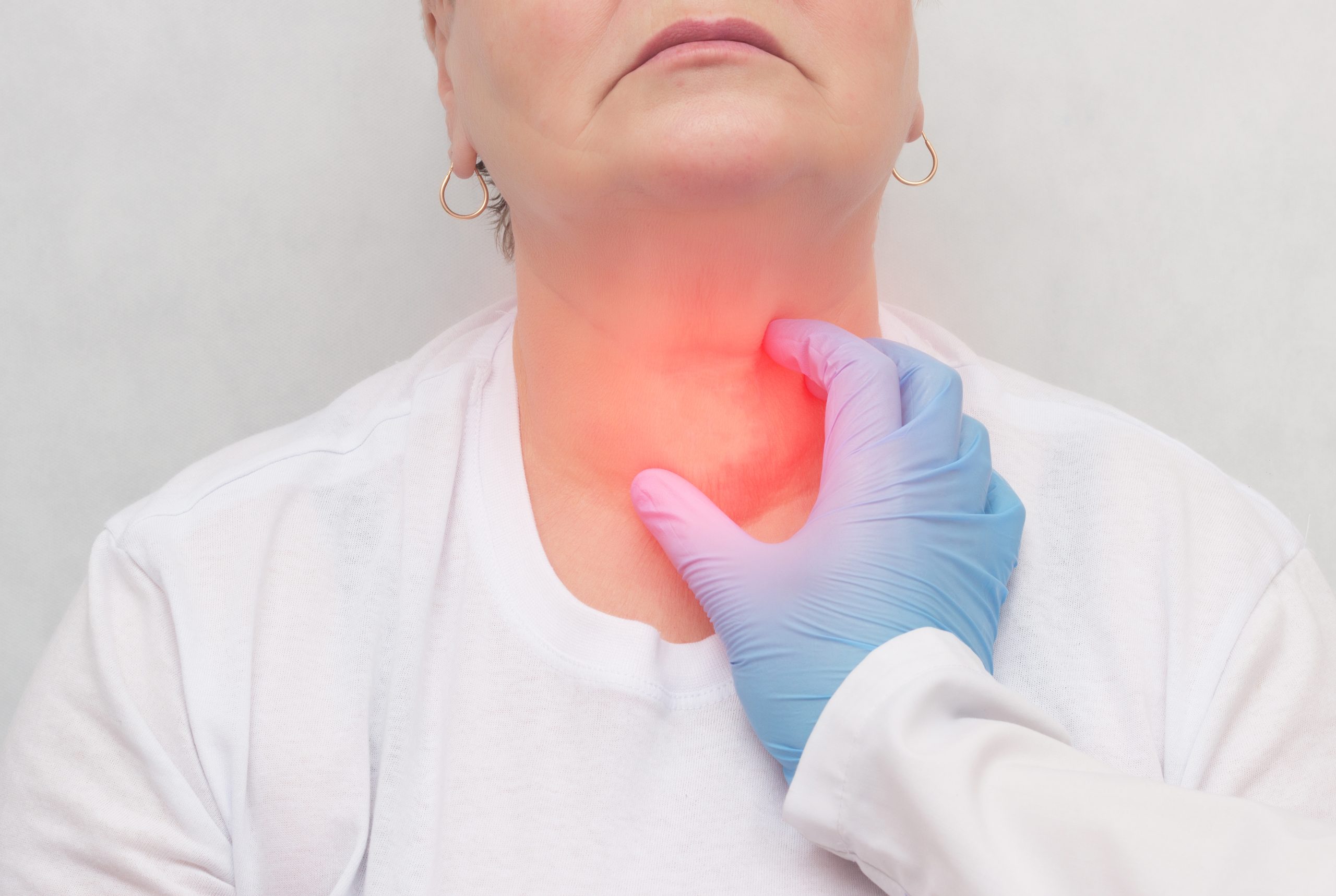 Doctor,Feels,The,Thyroid,Gland,In,A,Patient,Of,An