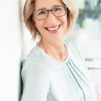 Dr Terri-Lynne South