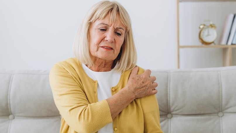 Tips and tricks for managing shoulder pain